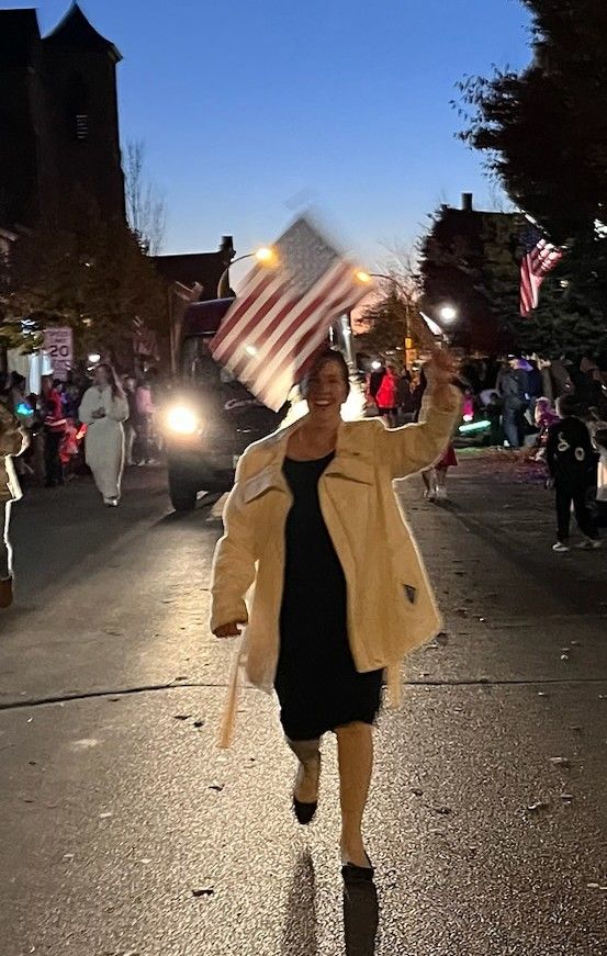 PARADE VOLUNTEERS NEEDED!